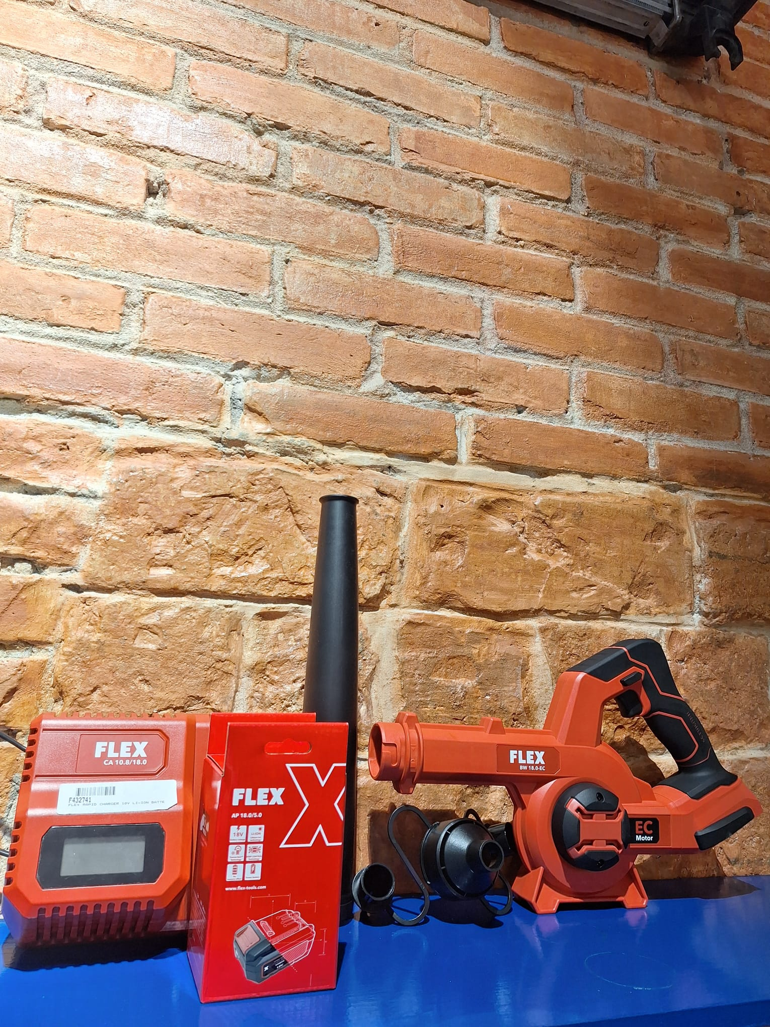 Image of Flex Cordless Blower 18.0v Kit 1 Battery & Charger